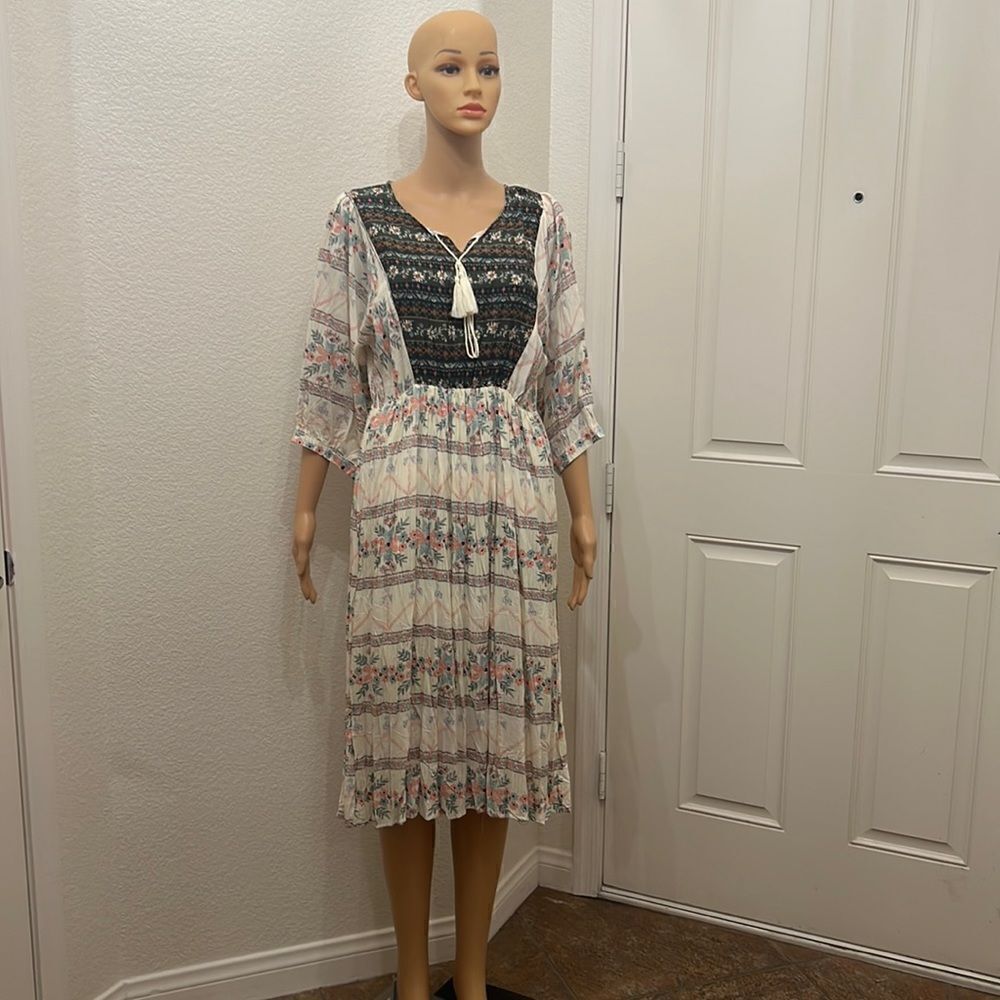 Reborn J Dress Size Large Tassel Tie Neck 3/4 Sleeves Floral Midi Cream Blue Red